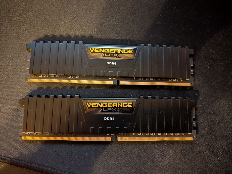 Pamięć RAM 8GB DDR4 3200MHz Corsair