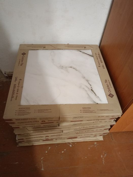 Продам плитку 600 600 керамогранит  новая дешево