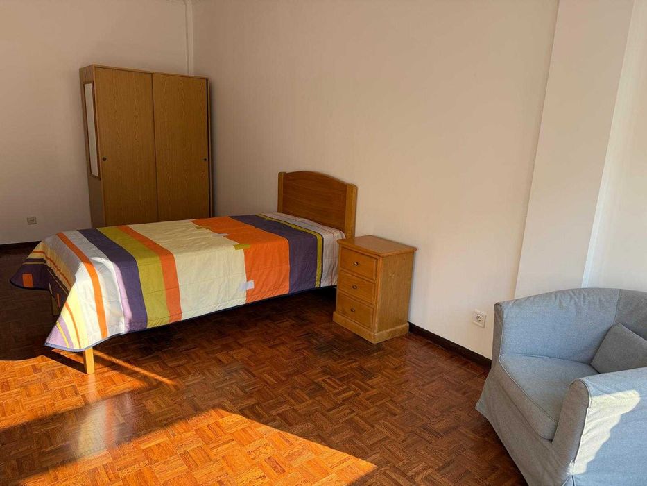 Quarto estudante Porto Polo Universitário/Faculdades