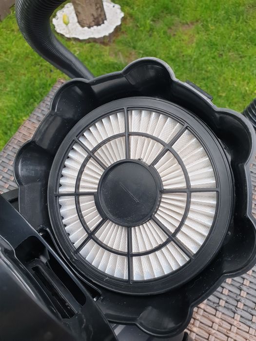 ЗНИЖКА!! Пилосос ZEEGMA 900watt (колба) стан нового!