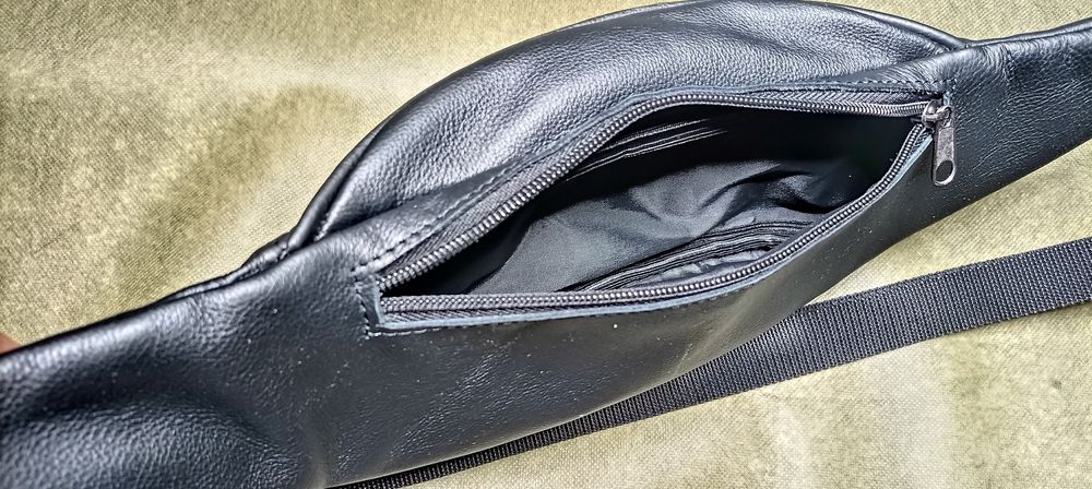 Шкіряна бананка, поясна сумка на стегно.