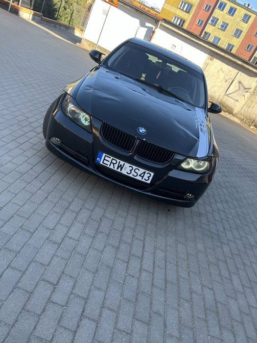 Sprzedam swoje BMW E90, rok 2005, 2.0 benzyna, automat.