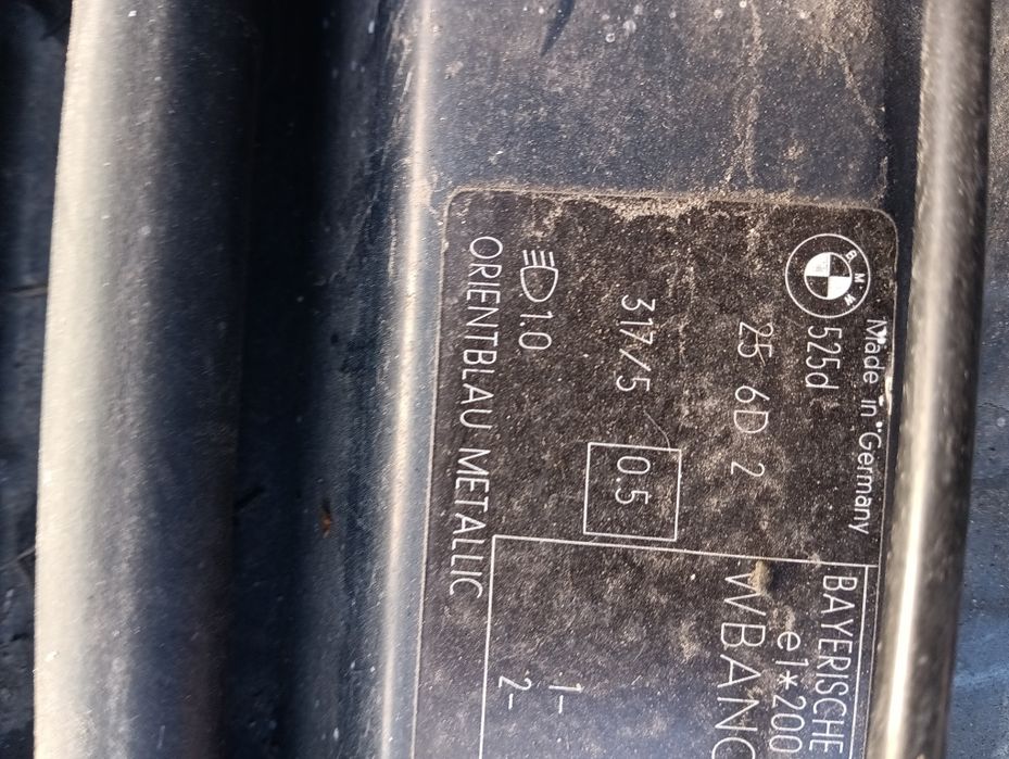 BMW E60 E61 progi nakładki 317/5 ORIENTBLAU Prawa lewa