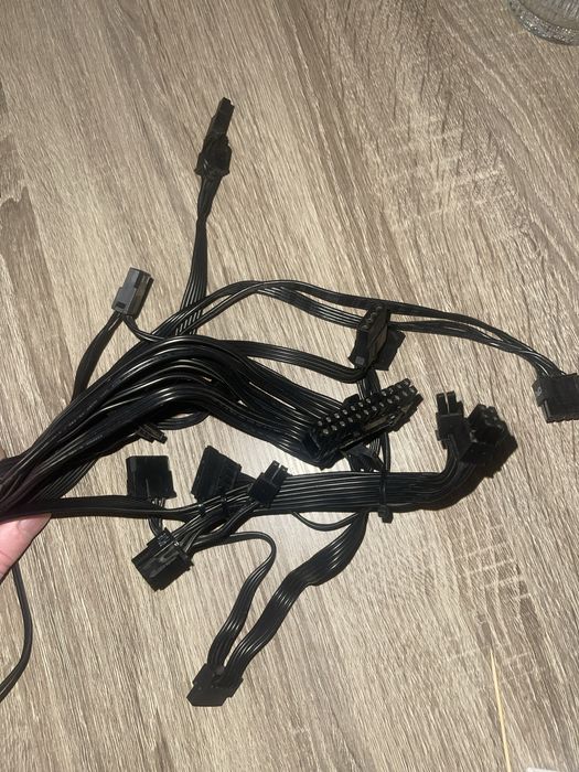 DeepCool DA700 (700W, 80+ Bronze)