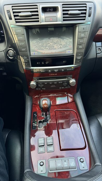 ОДИН ВЛАСНИК НЕФАРБОВАНИЙ Lexus Лексус LS 460 2010р 4,6 газ/бенз 8АКПП