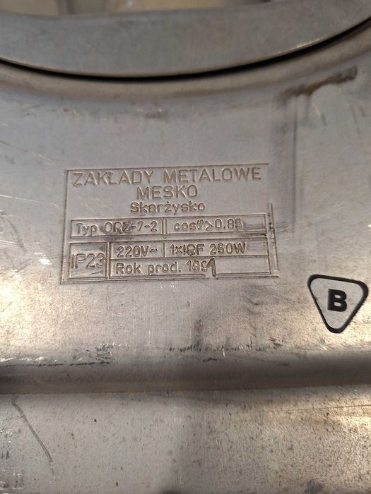 Lampa oświetleniowa ,place, posesje ,ulice