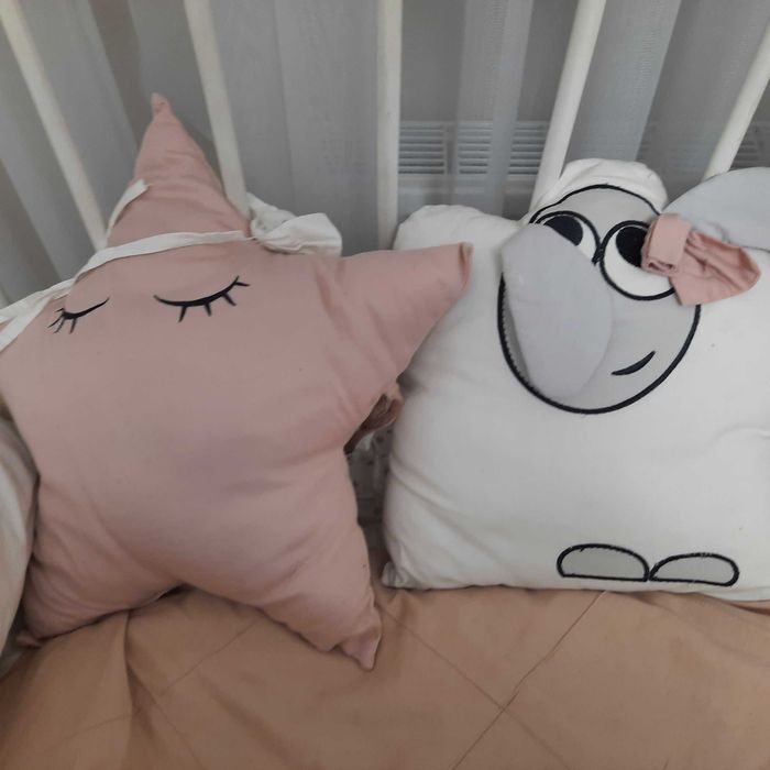 Продам бортики в дитяче ліжечко, все гарно переться.