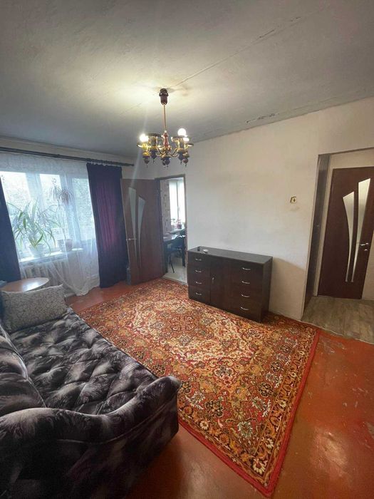 Продается 2-комнатная квартира.