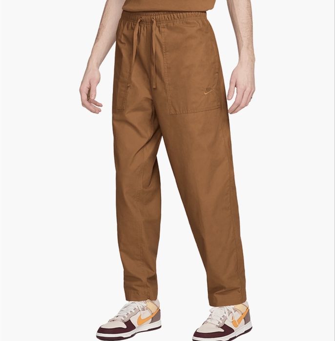 Штани Nike  Club Woven Pants Brown