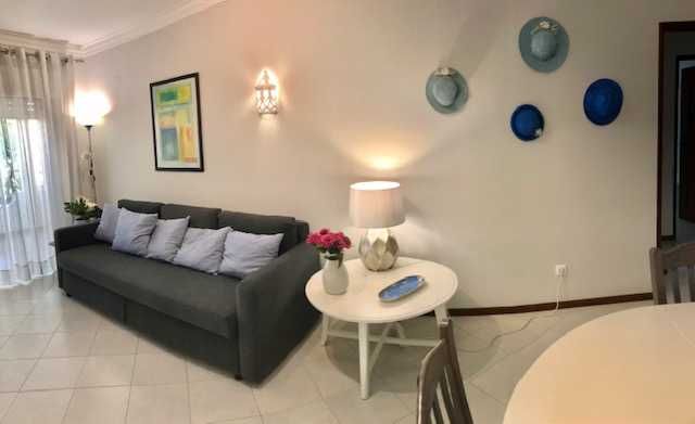 T2 Vilamoura - Excelente. Até 6 pessoas, zona privilegiada, WIFI. Jardim e piscina. Desde 550€/semana