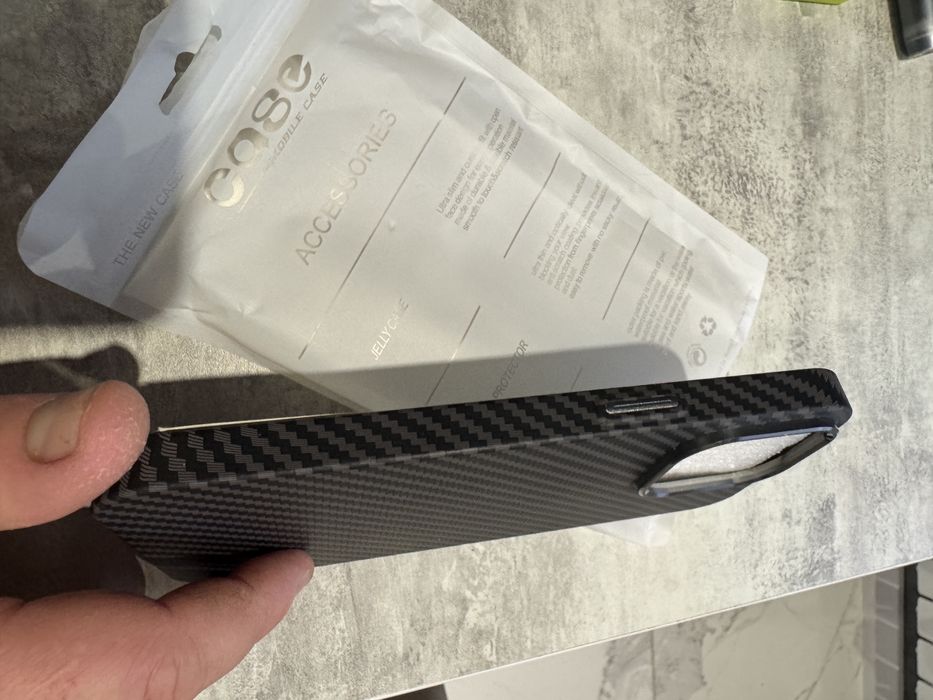 Чехол карбоновый Apple Iphone 15 pro max