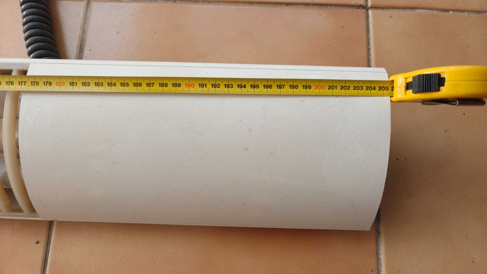 Duas Calhas de iluminação em alumínio