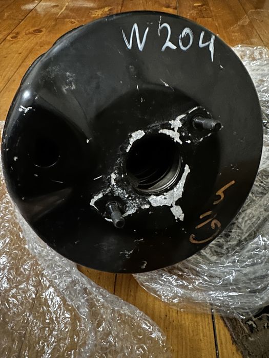 Вакуумний підсилювач тормозів