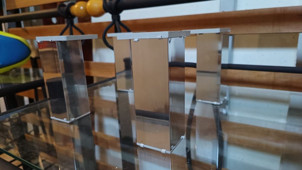 Pés cromados 11cm fixos para móvel