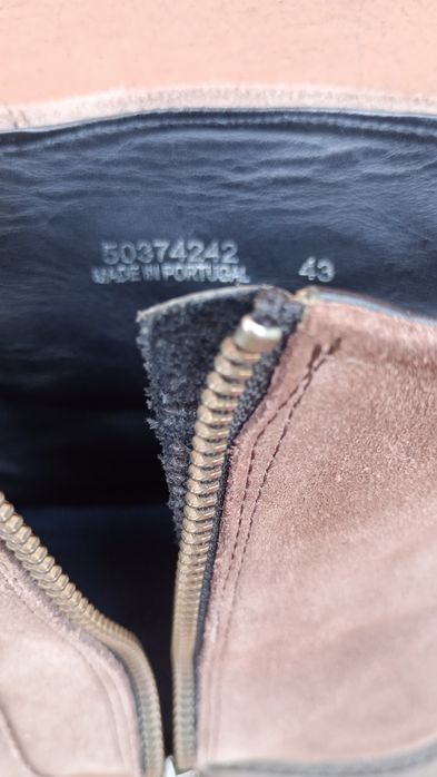 Kozaki zamszowe Hugo Boss