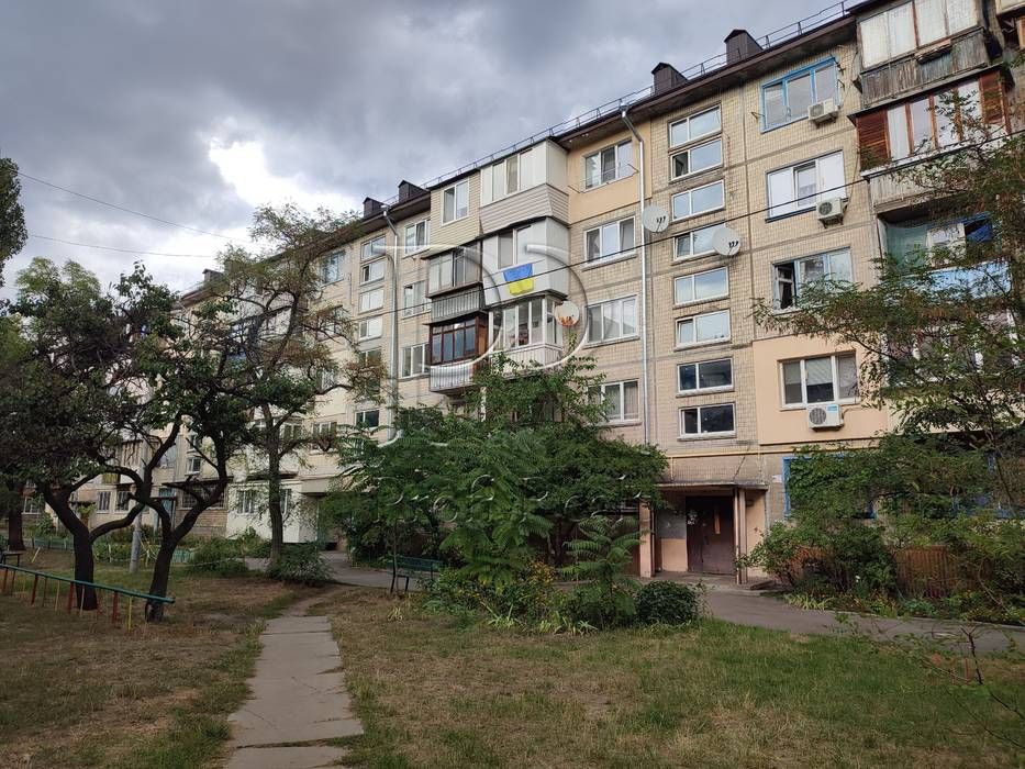 Продаж 1 кімнатна квартира Воскресенка/Перова 11Б/Воскресенський проспект