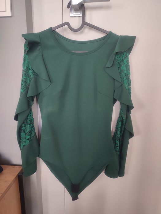 Body z długim rękawem, falbany, koronka, zielony S