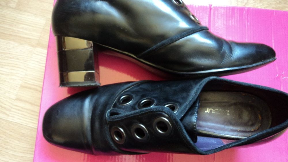 Кожа:Туфли весна/осень,очень красивые в отл. состоянии 38 разм