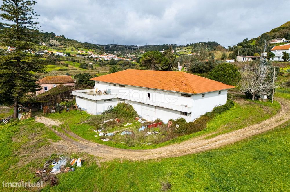 Armazéns Industriais + 5 Hectares de Terreno | A 20 Minutos de Lisboa