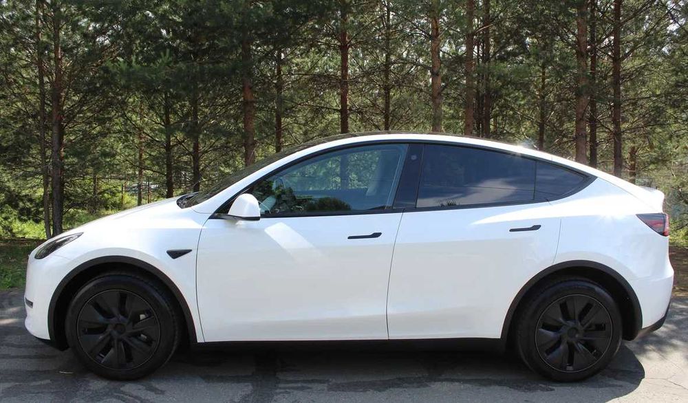 Tesla Model Y Long Range 2023