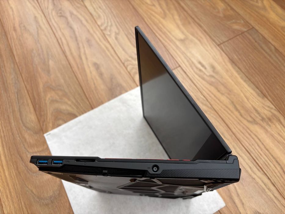 MSI Leopard/Intel Core i5-10300H/16 GB/NVIDIA GeForce GTX 1650 4 GB