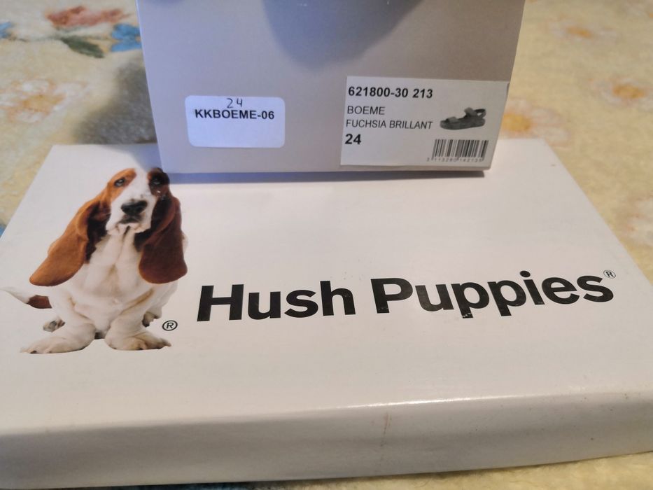 Sandálias novas menina marca Hush Puppies, tamanho 24