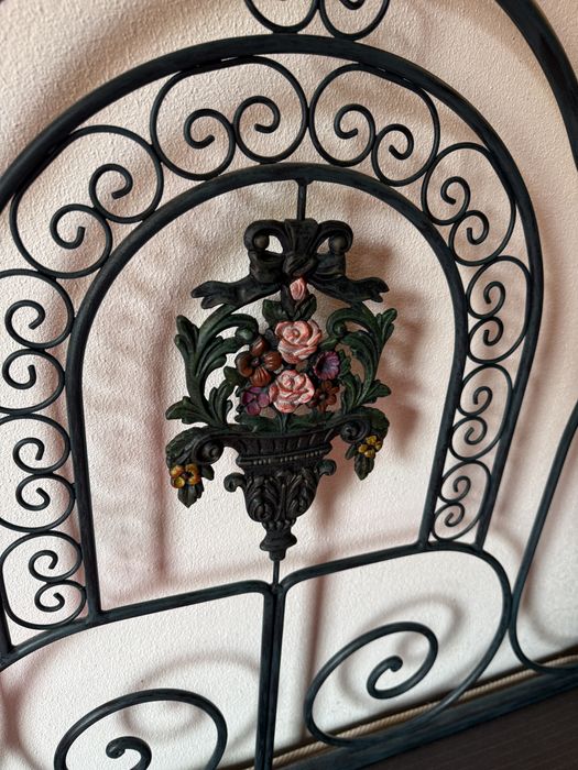 Mobilia de quarto antiga em ferro