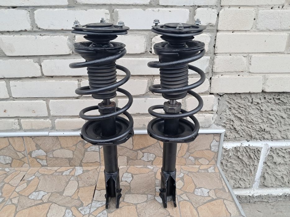 Стойки передні в зборі Geely MK  Аморизатори в зборі джили мк