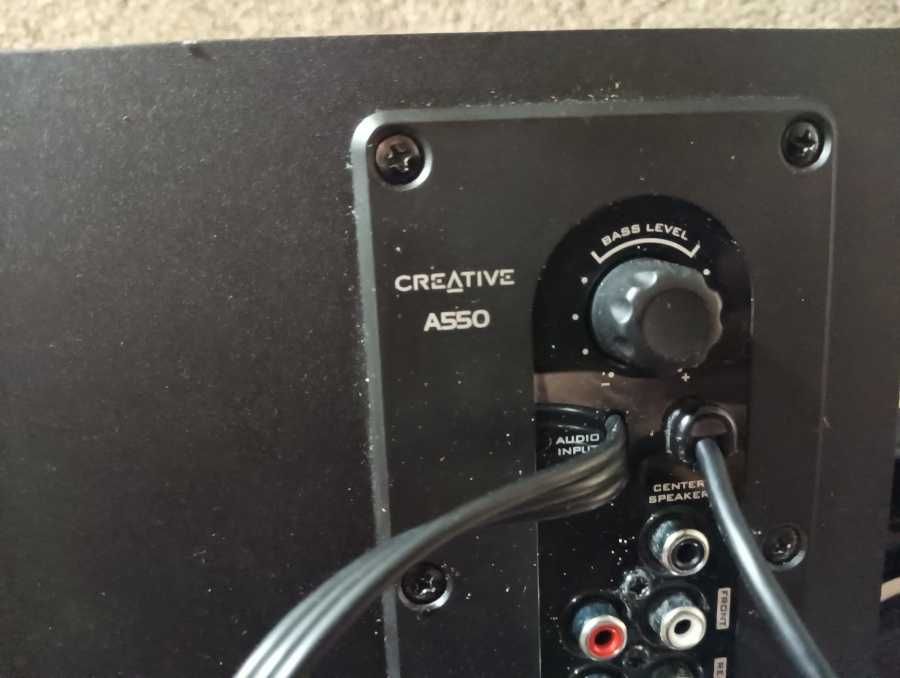 Zestaw głośników komputerowych 5.1 Creative A550 nie załączają się
