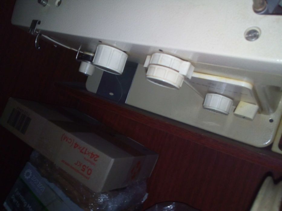 Продаю швейную машинку.