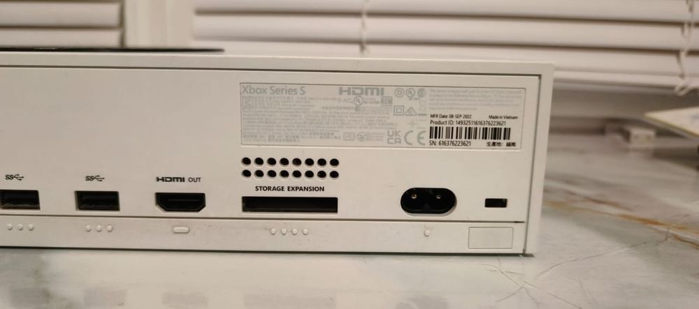 Xbox Series S 512Gb 2 геймпади