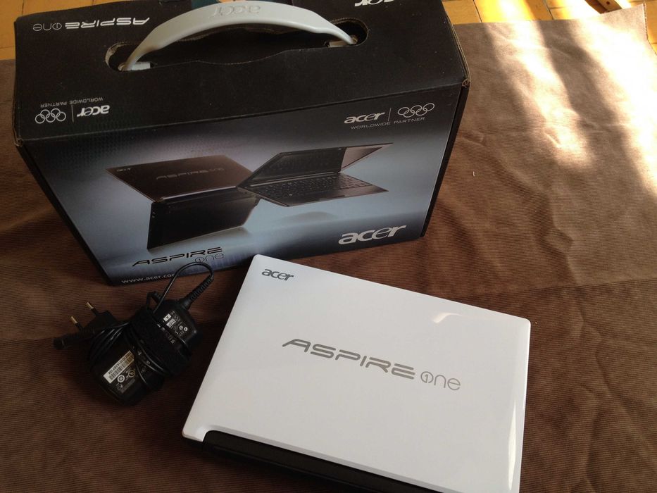 Нетбук Acer Aspire One