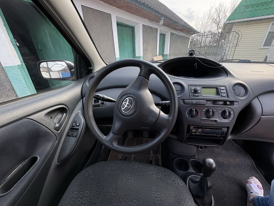 Toyota Yaris 2004