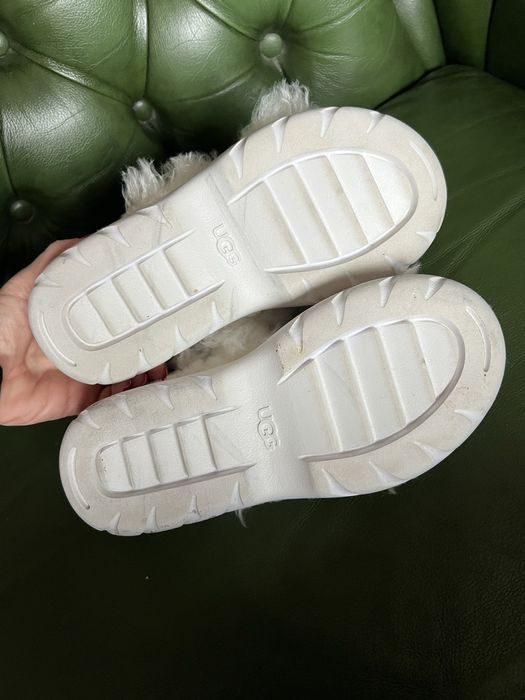 UGG białe puchate sandały na platformie kapcie sztuczne futro 36