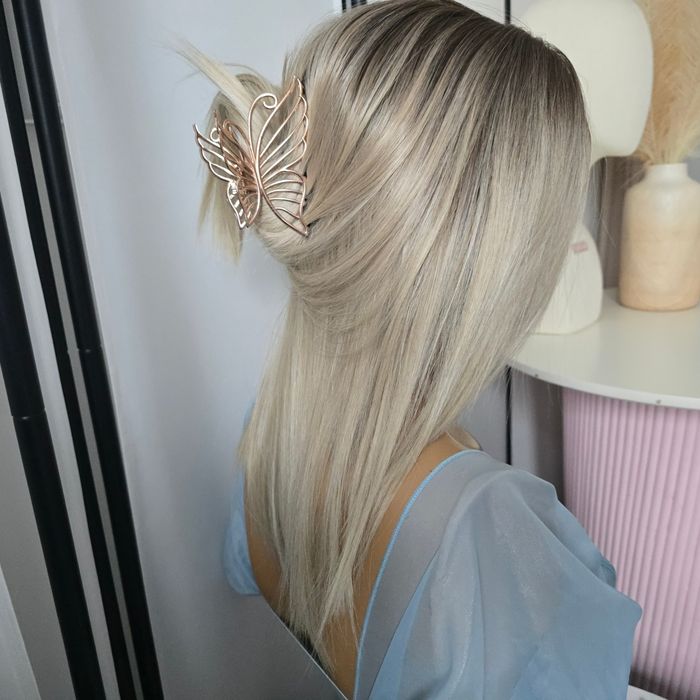 Peruka jasny popielaty blond