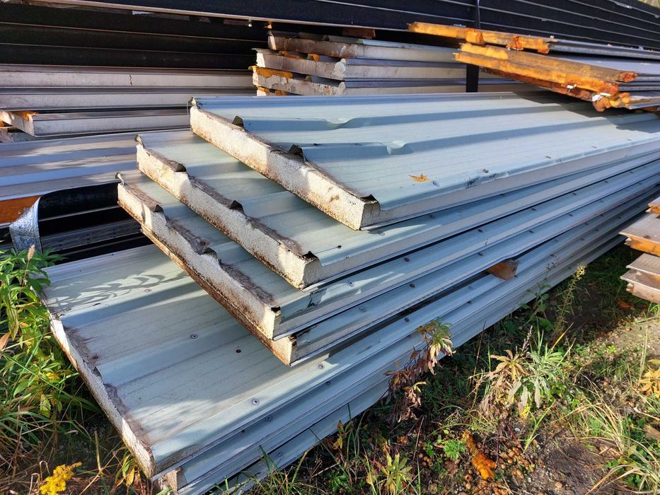 Płyty warstwowe [piana lub styropian]