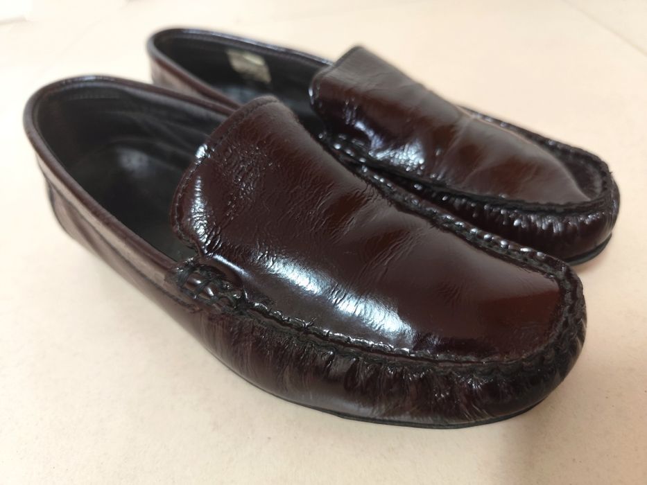 Mocassins em pele genuína marca Lihva (T. 35)