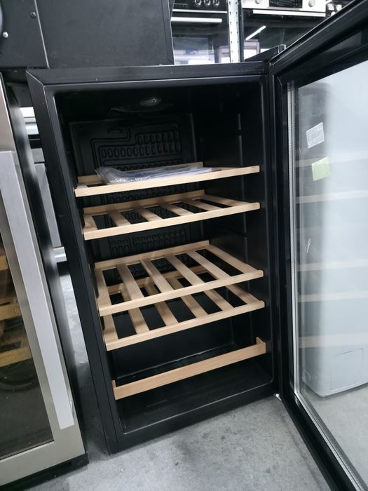 Винна шафа холодильник для вина ріхних розмірів від 50 см до 2м