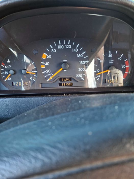 Vendo Mercedes 220 CDI Eleganc — photo 2