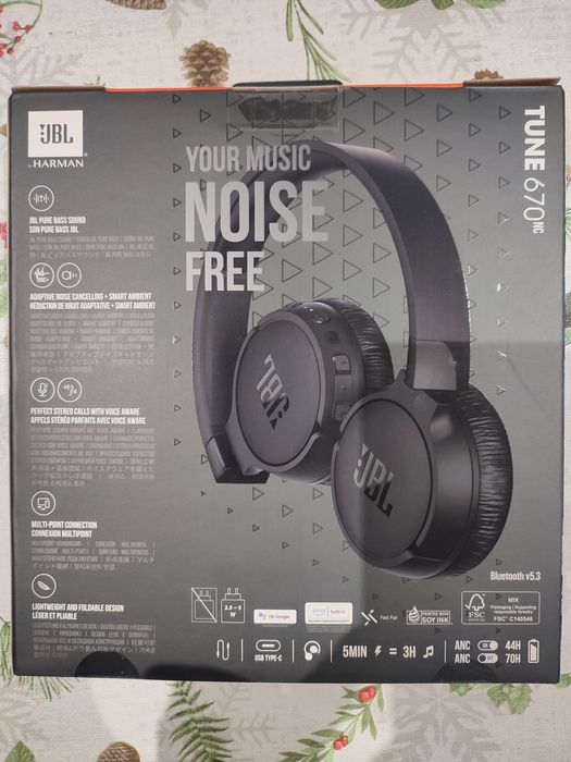 JBL Auscultadores Noise Cancelling Bluetooth Tune Preto 670NC