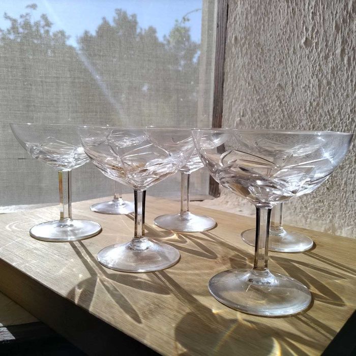 Conjunto de 6 Copos Antigos de Champanhe em Cristal