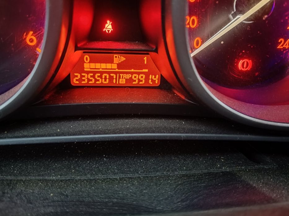 Мазда 3 1.6дизель