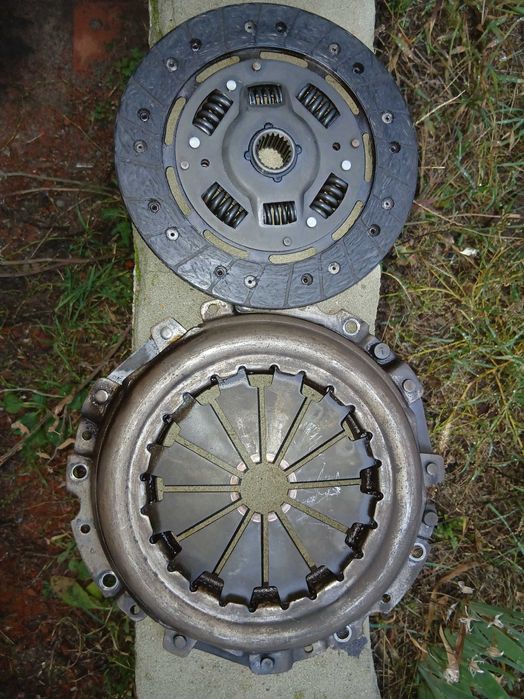 Продам щеплення на ВАЗ 21101  8кл.