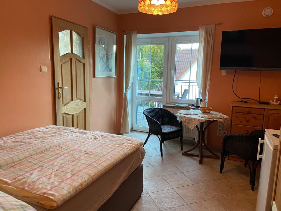 Pokoje nad morzem apartament noclegi  Chłopy   wakacje wczasy