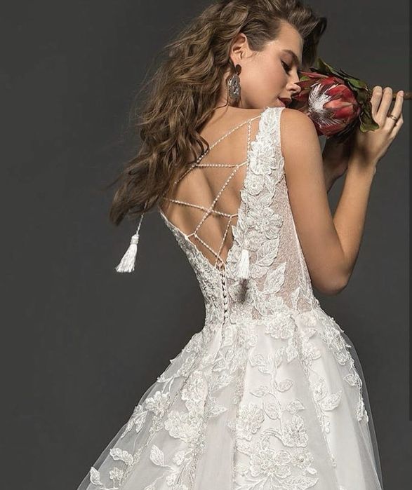 Продам крутезну весільну сукню Sienna