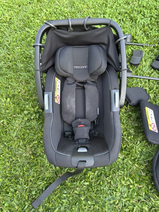 Trio + cadeira auto da marca Recaro