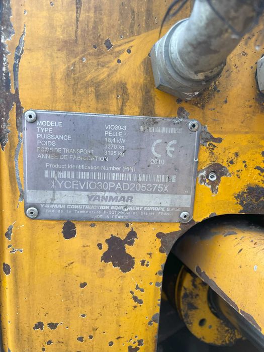 Mini giratoria - escavadora Yanmar VIO30-3