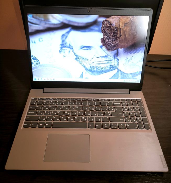 Lenovo (i5 10gen, GeForce MX130, 8 GB DDR4, 256 GB SSD, Windows 11)