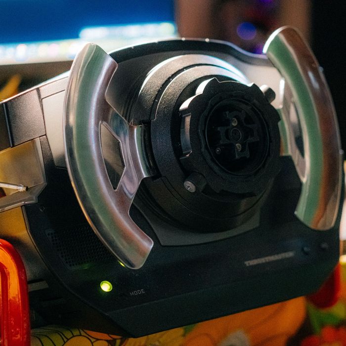 Ігрове кермо Thrustmaster T500 краще за Thrustmaster T300