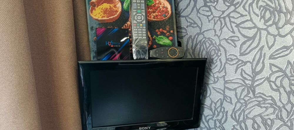 Телевизор плюс приставка ТВ в подарок